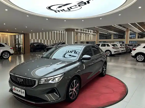 Geely Emgrand 2022