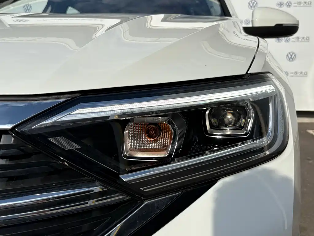 Volkswagen Sagitar 2026