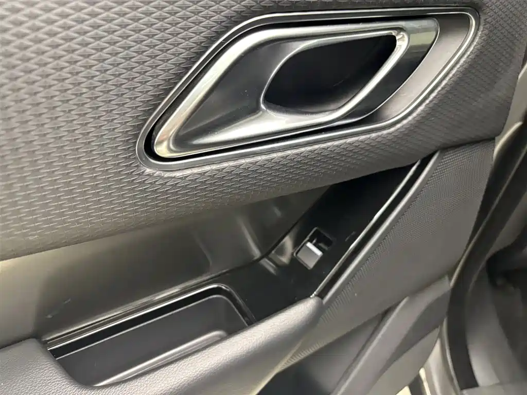 Land Rover Range Rover Velar 2018 — фото 22
