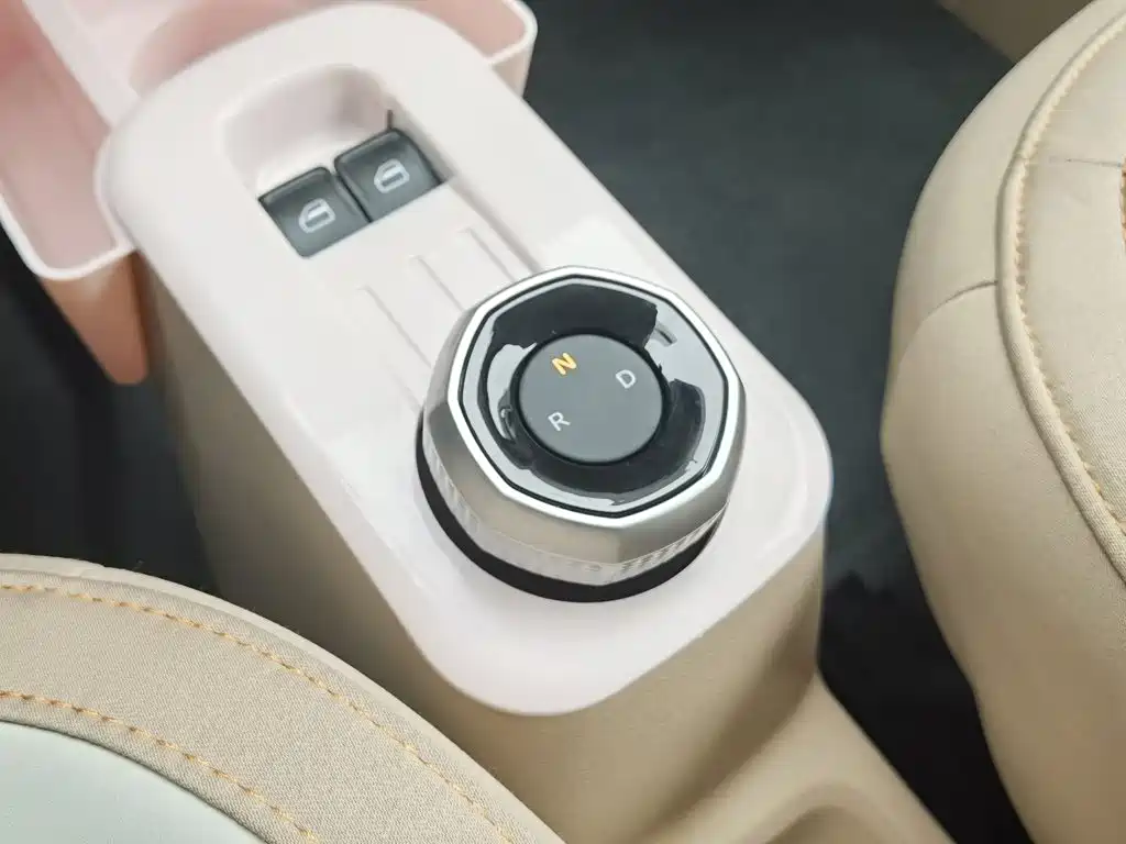Geely Galaxy Panda 2024 — фото 13