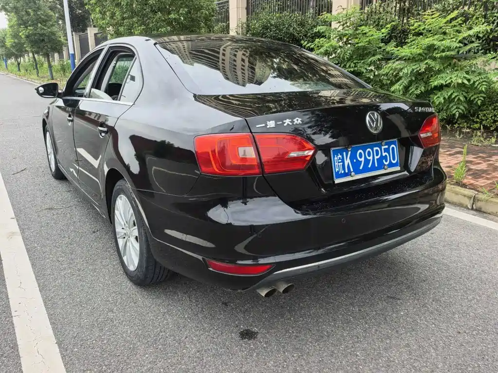 Volkswagen Sagitar 2014