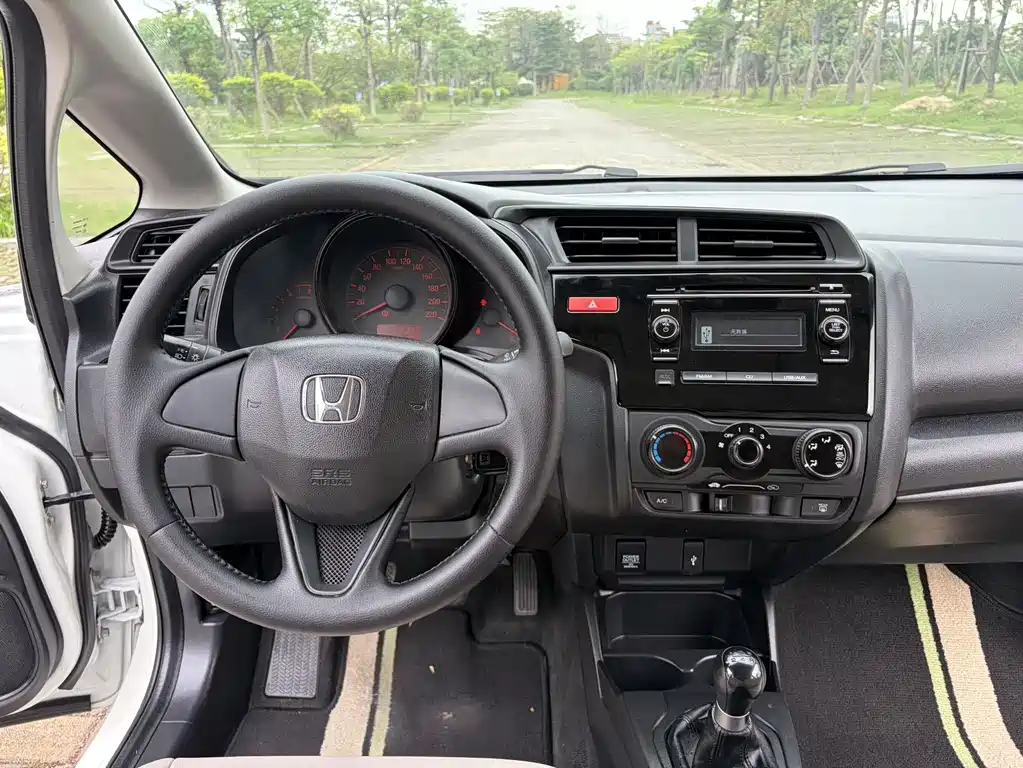 Honda Fit 2016 — фото 14