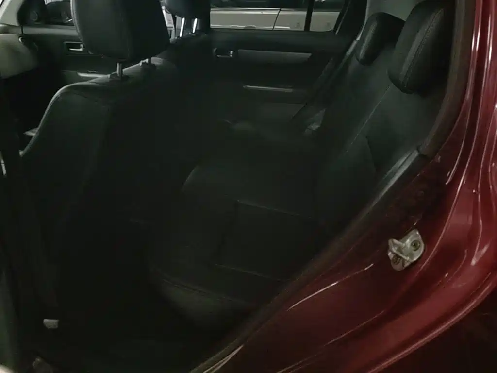 Suzuki Swift 2015 — фото 17