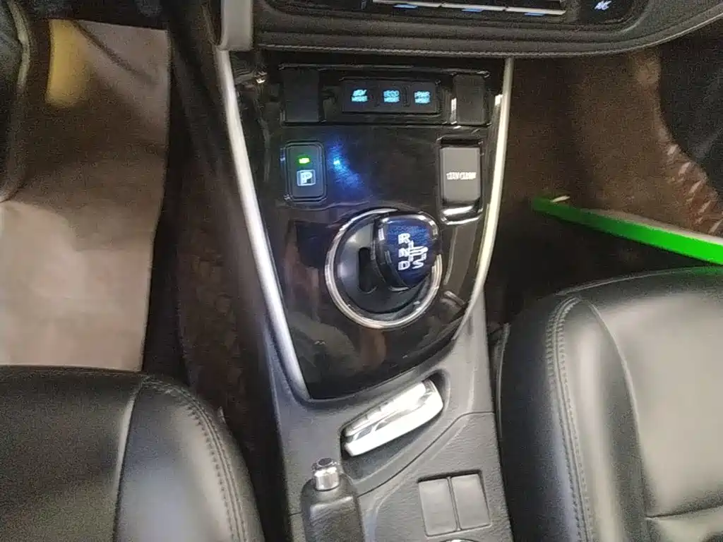 Toyota Corolla 2018 — фото 14