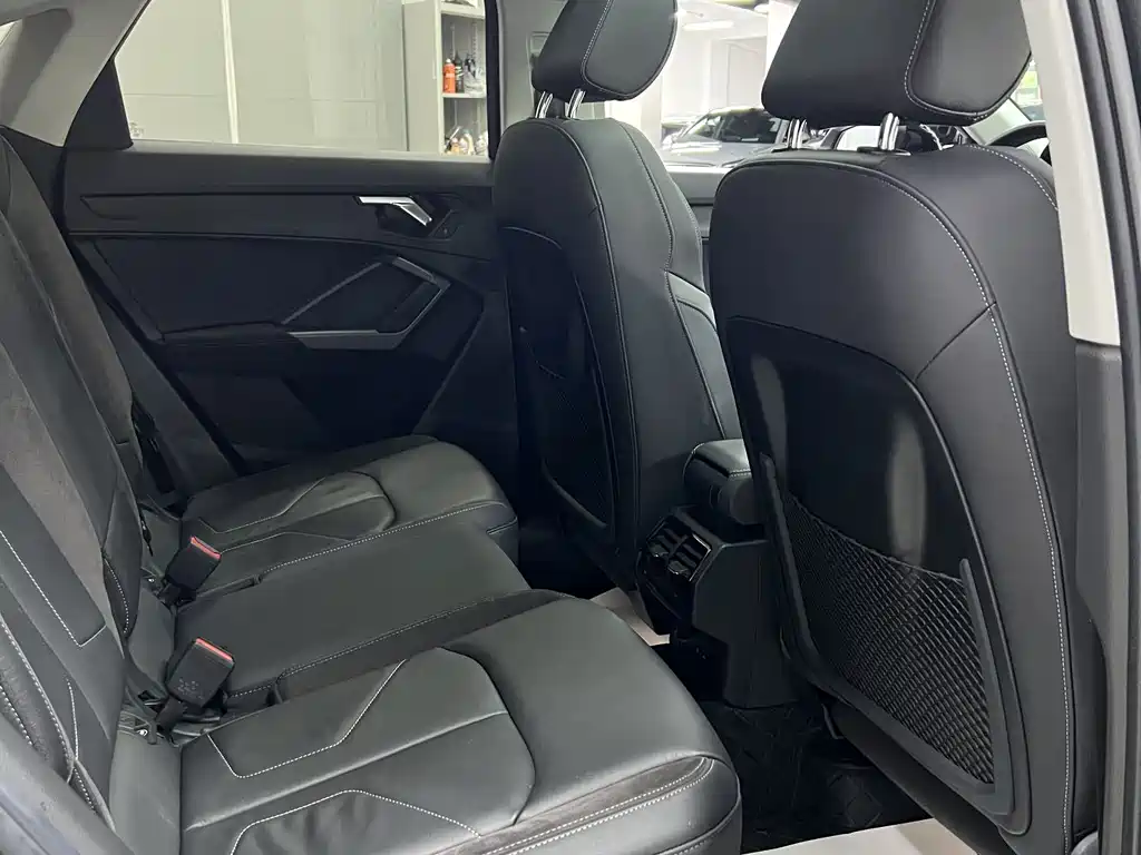 Audi Q3 Sportback 2023 — фото 17