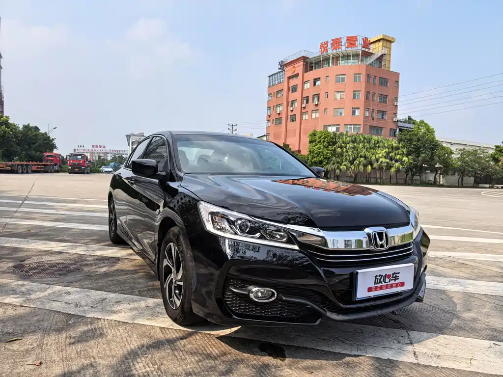 Honda Accord 2017 — фото 3