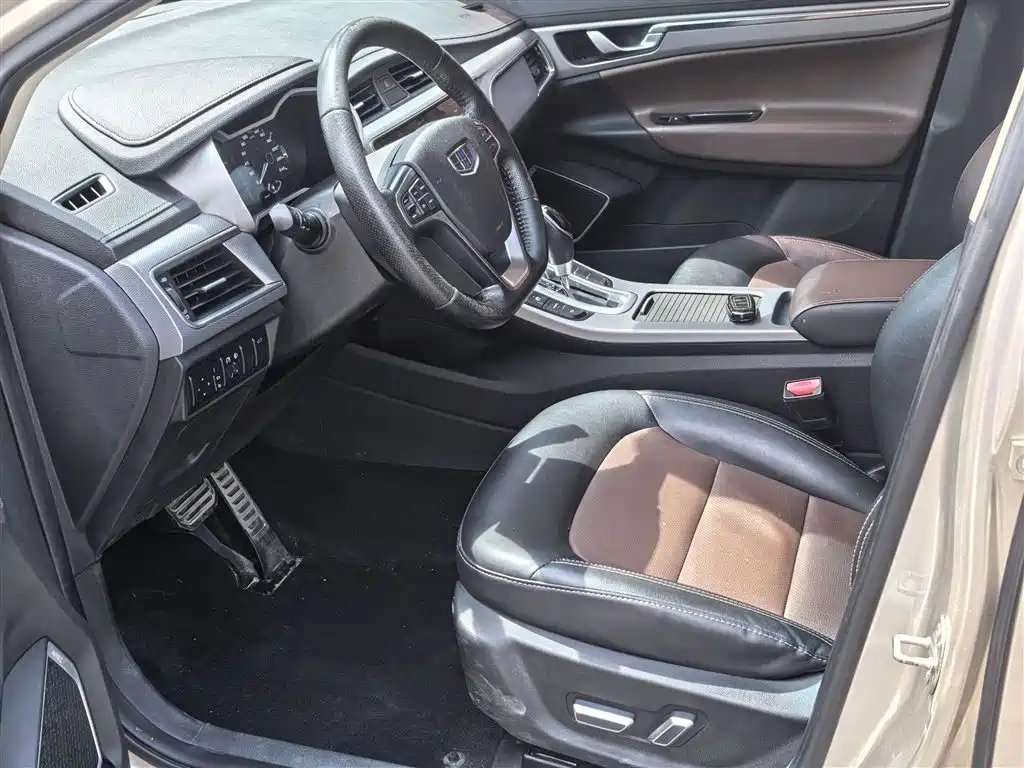Geely Emgrand GS 2018 — фото 8