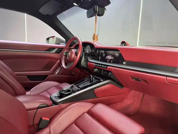 Porsche 911 2020