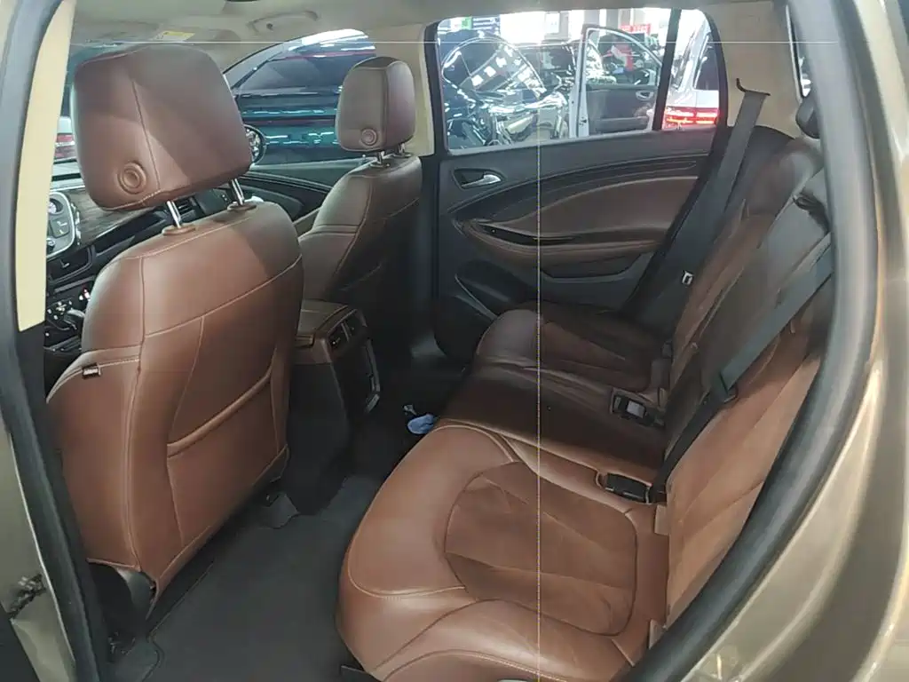 Buick Envision Plus 2017 — фото 17