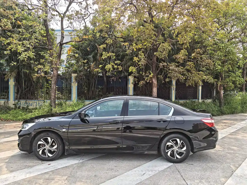 Honda Accord 2017 — фото 4