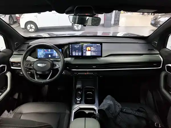 Geely Haoyue L 2024