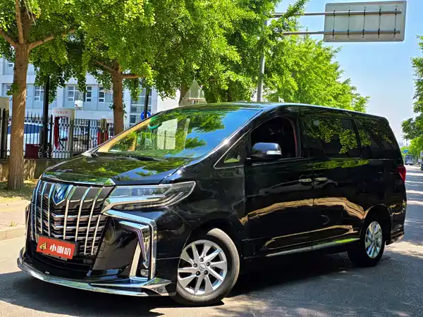 Toyota Alphard 2012