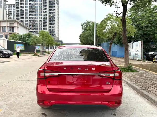 Roewe i5 2019