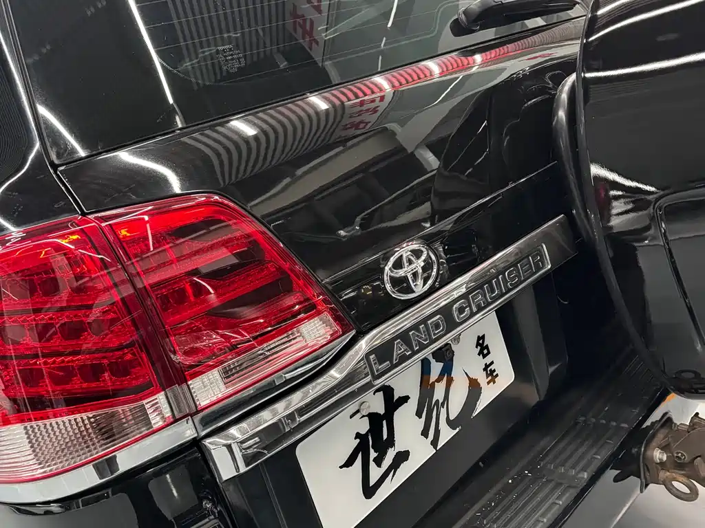 Toyota Land Cruiser 2012 — фото 11