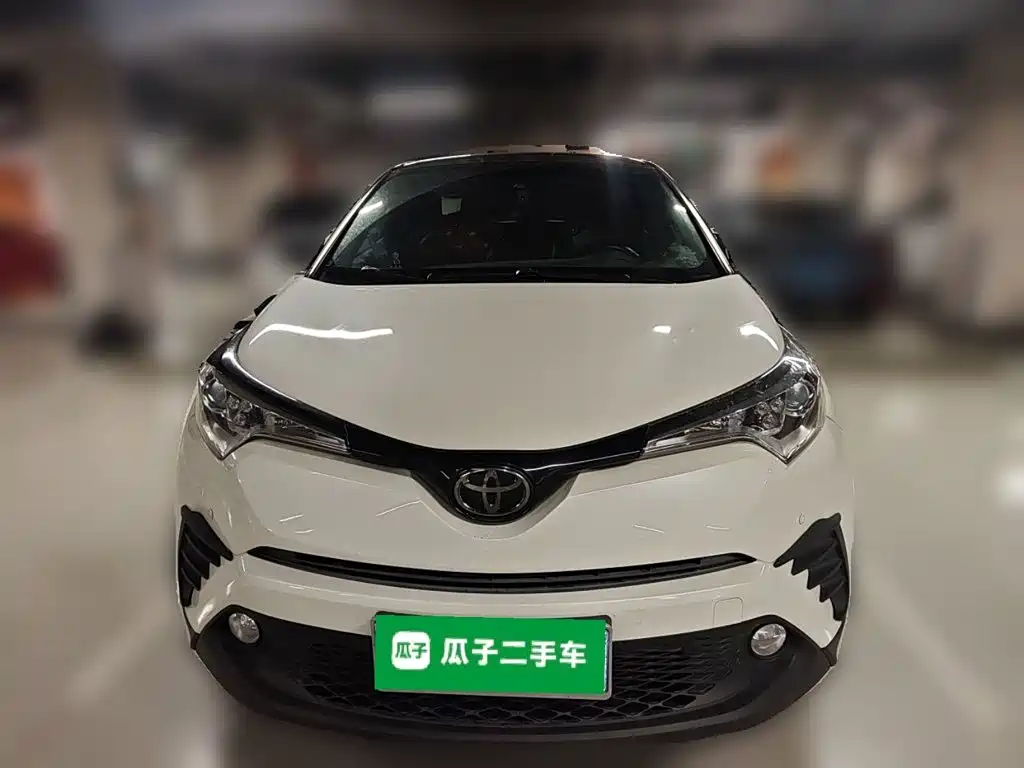 Toyota C-HR 2019 — фото 24