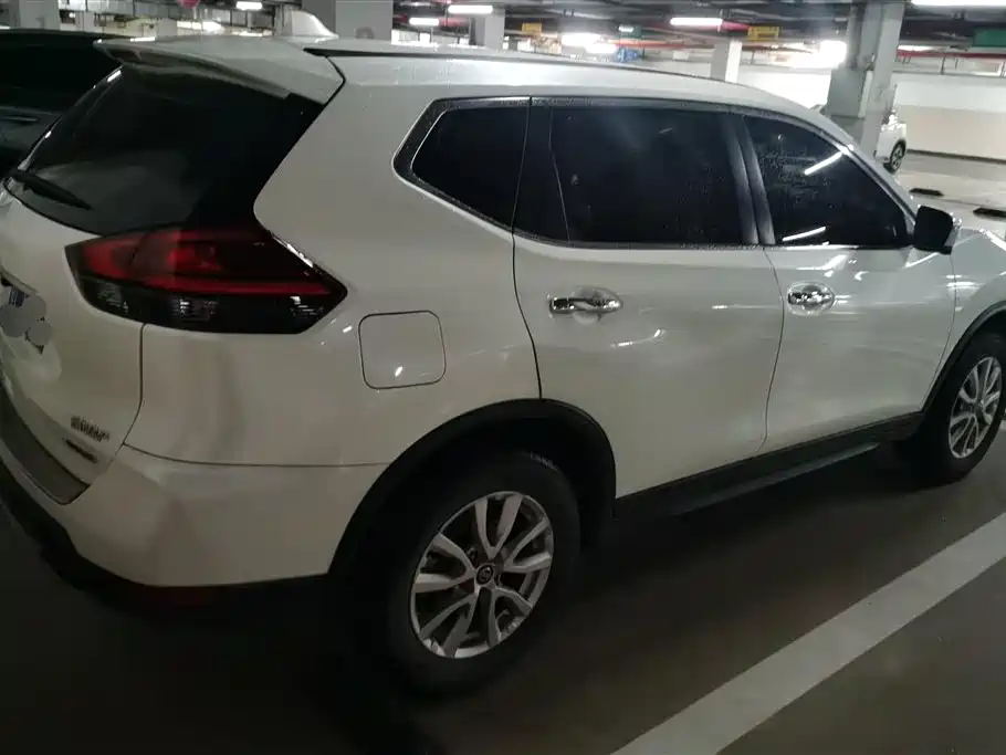Nissan X-Trail 2018 — фото 3