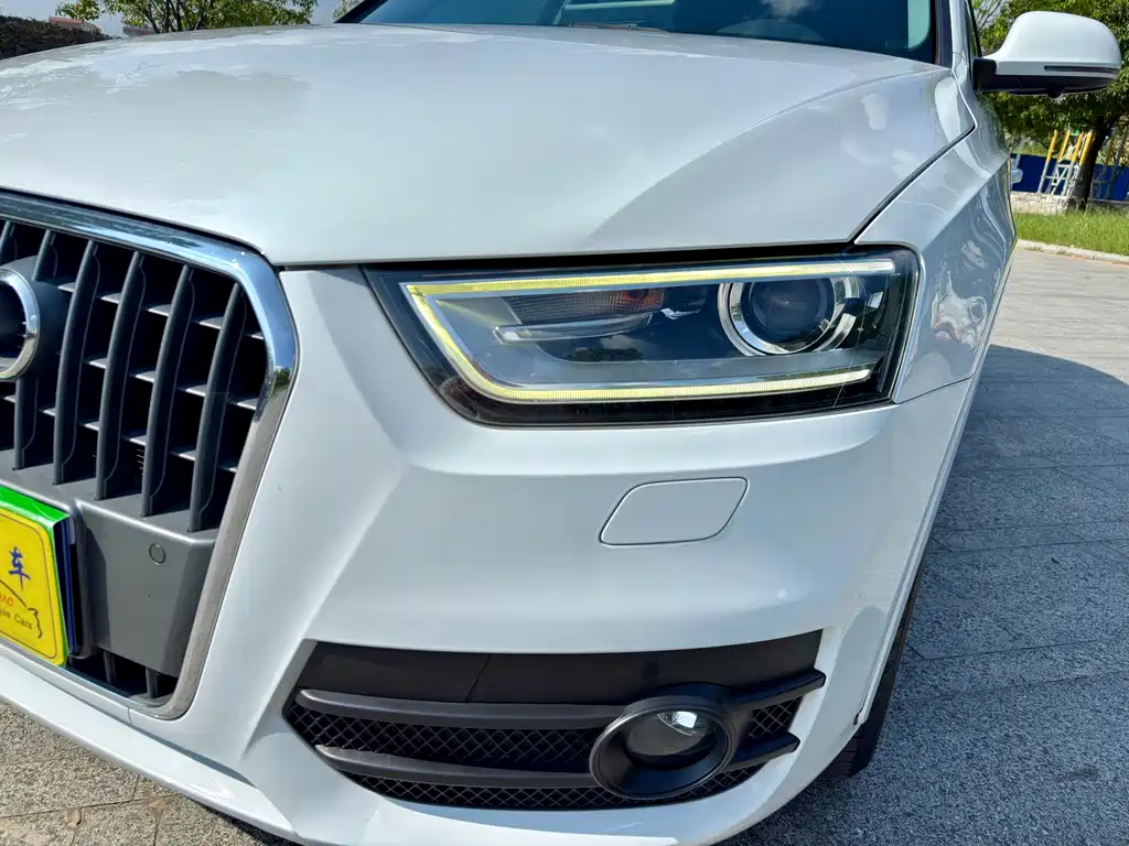 Audi Q3 2015 — фото 22