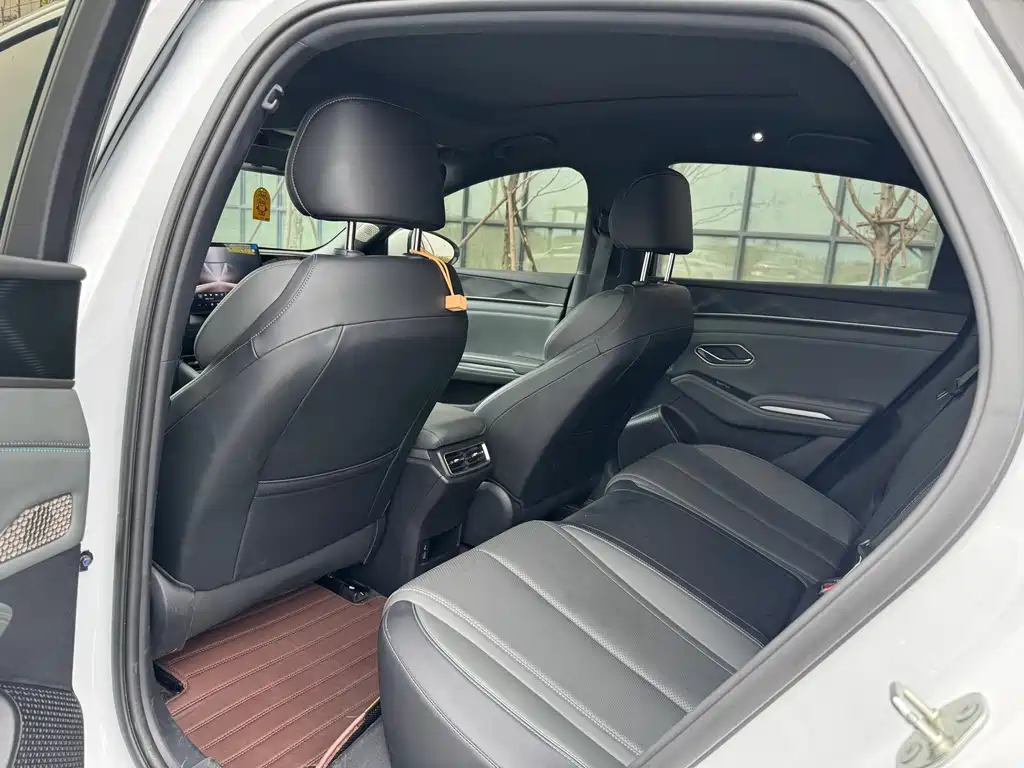 BYD Qin L 2025 — фото 8