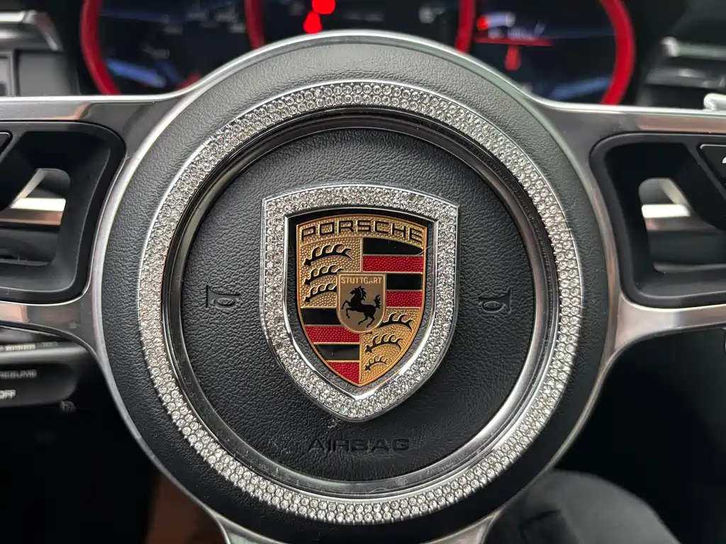 Porsche Macan 2020 — фото 20
