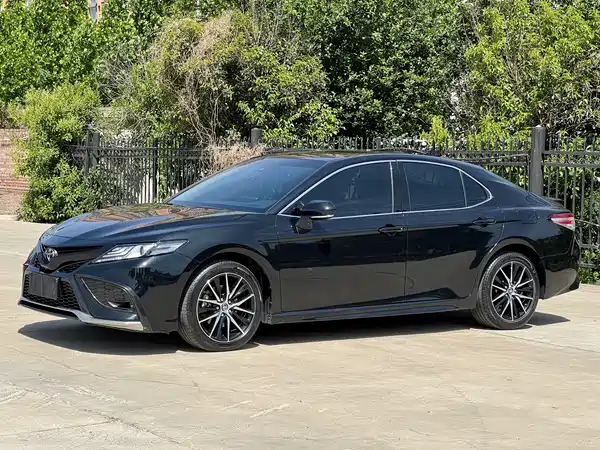 Toyota Camry 2021