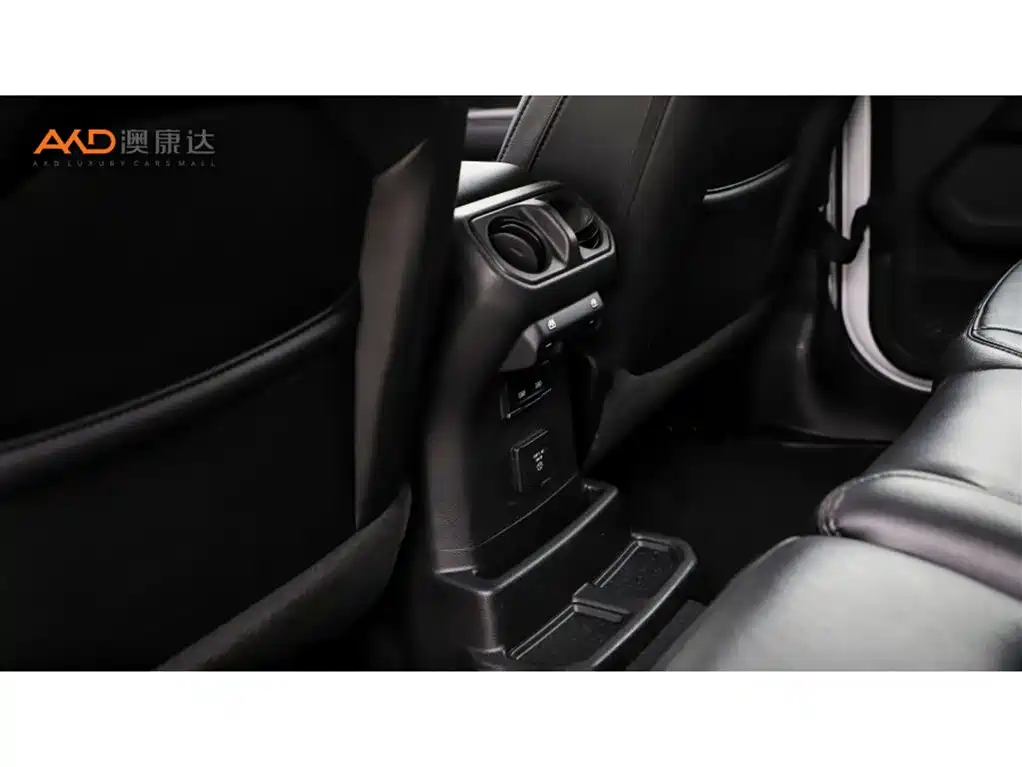 Jeep Wrangler 2023 — фото 9
