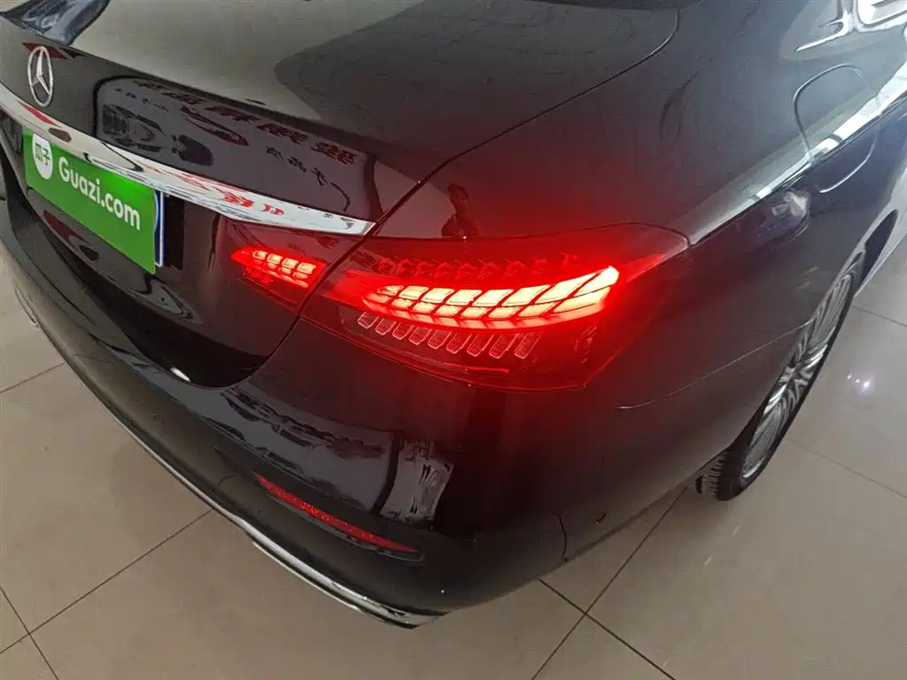 Mercedes-Benz E-Class 2022 — фото 8