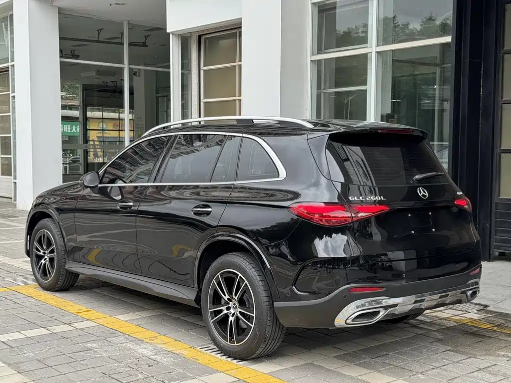 Mercedes-Benz GLC 2025