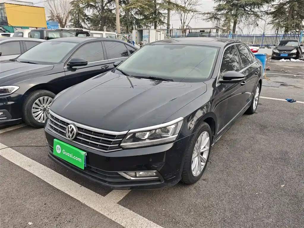 Volkswagen Passat 2018 — фото 1