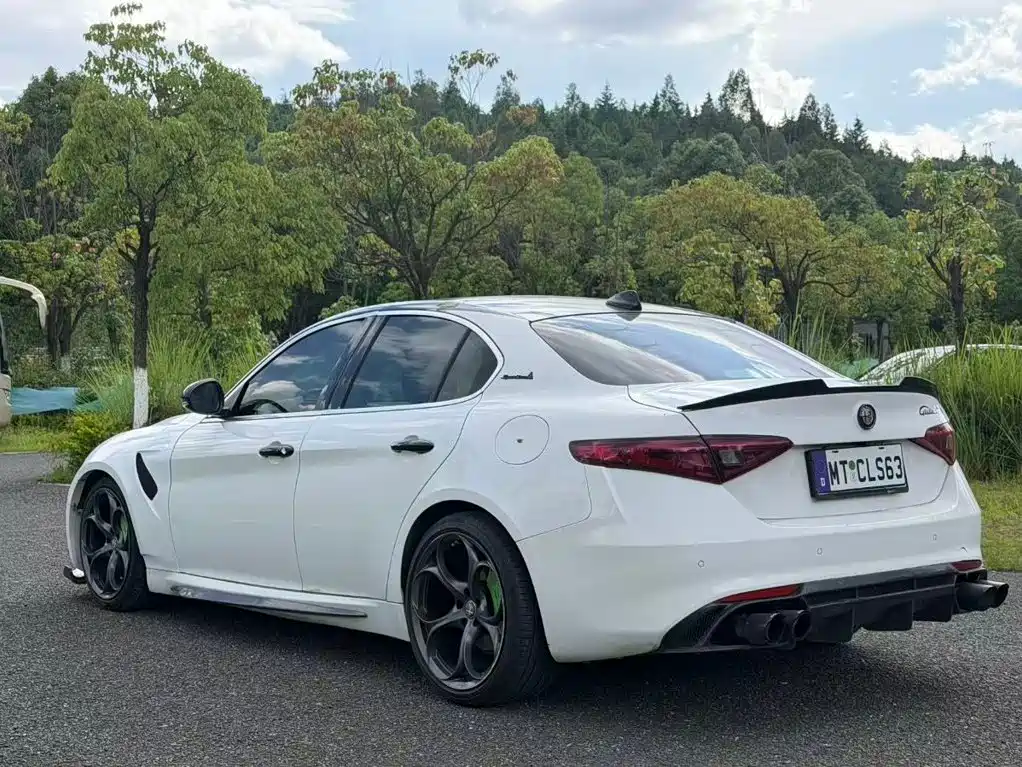 Alfa Romeo Giulia Juliet 2017 — фото 9
