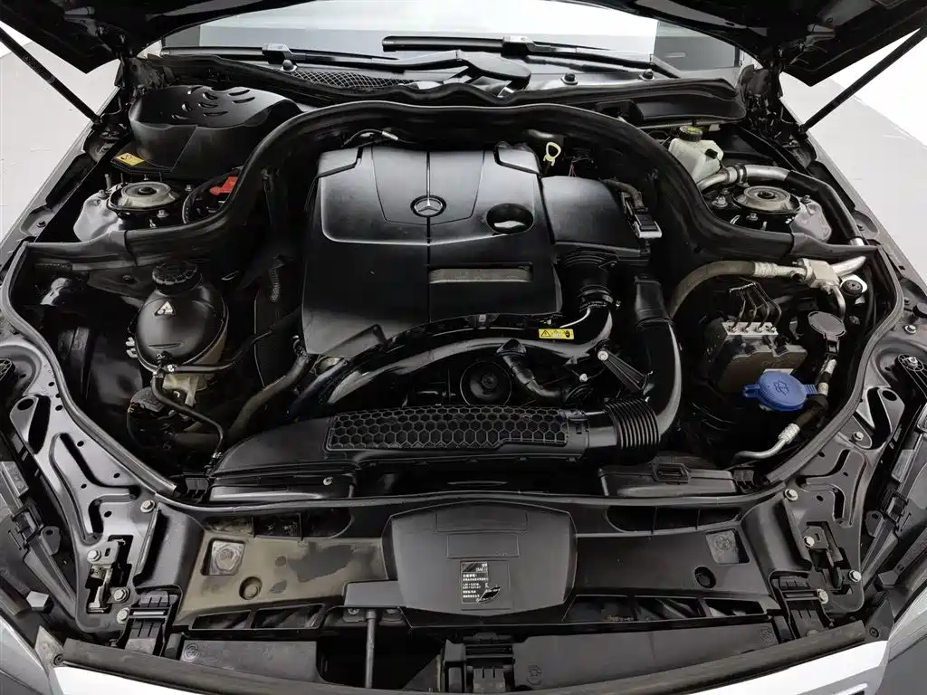 Mercedes-Benz E-Class 2015 — фото 6