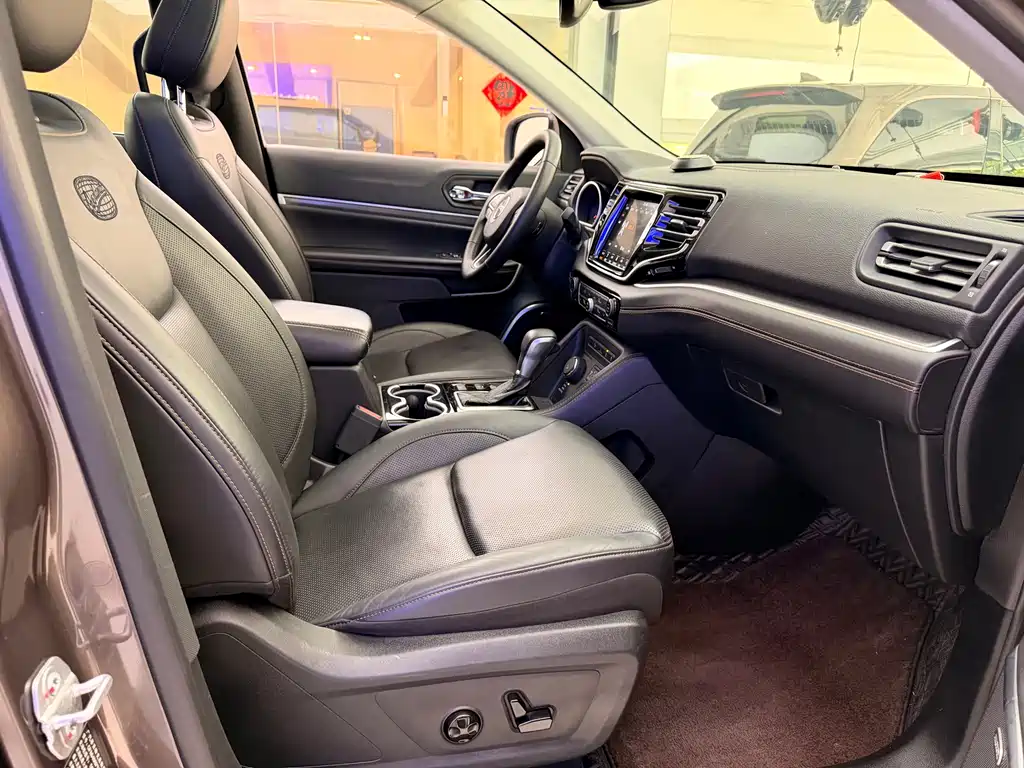 Jeep Grand Commander 2018 — фото 16