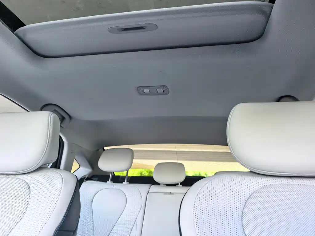 BYD Seal 05 DM-i 2025 — фото 4