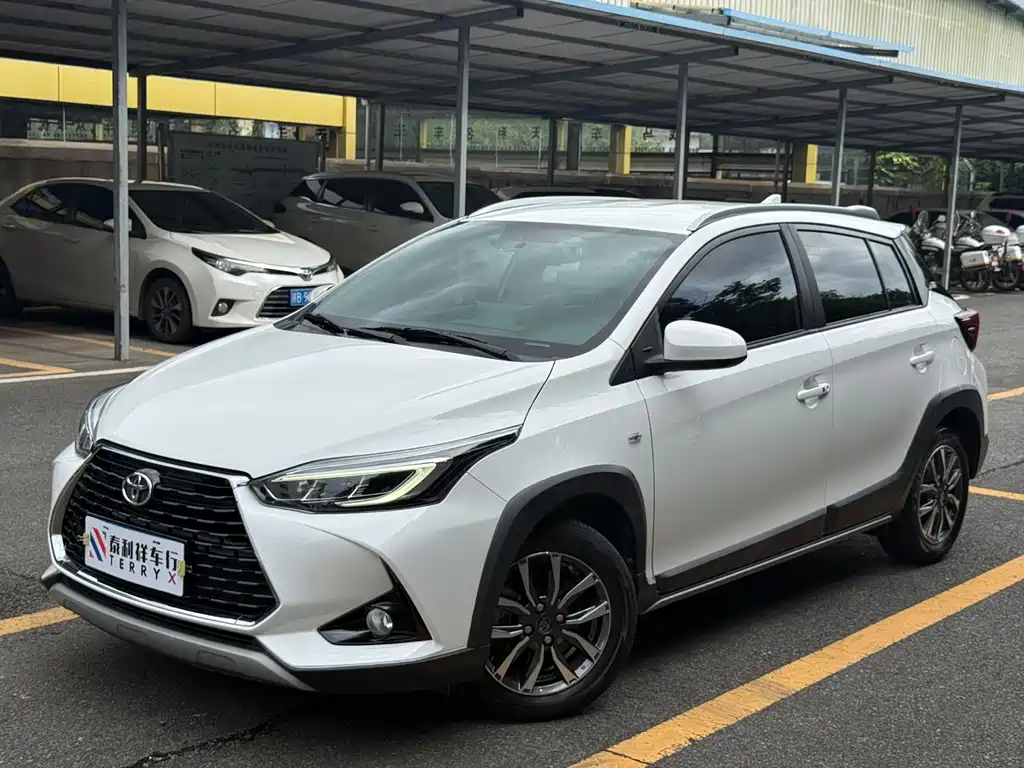 Toyota Yaris L 2022
