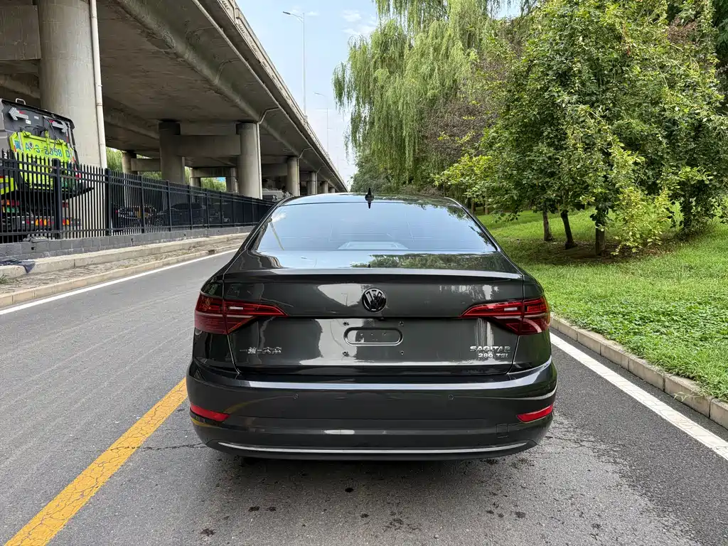 Volkswagen Sagitar 2021