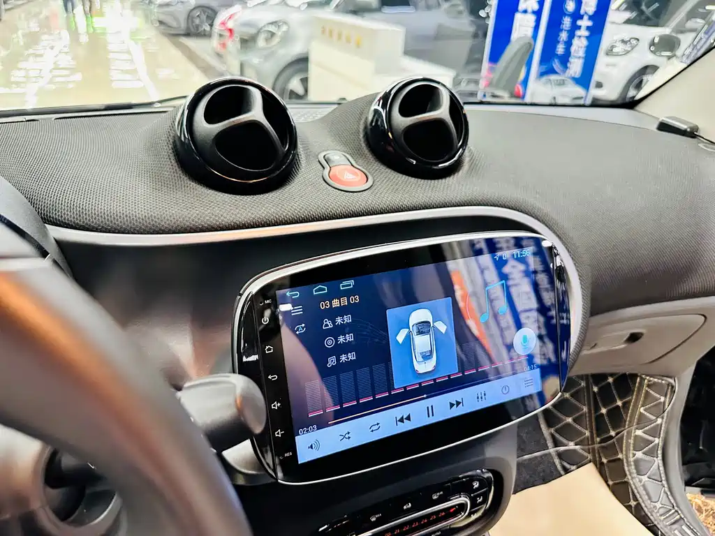 smart Fortwo 2018 — фото 33