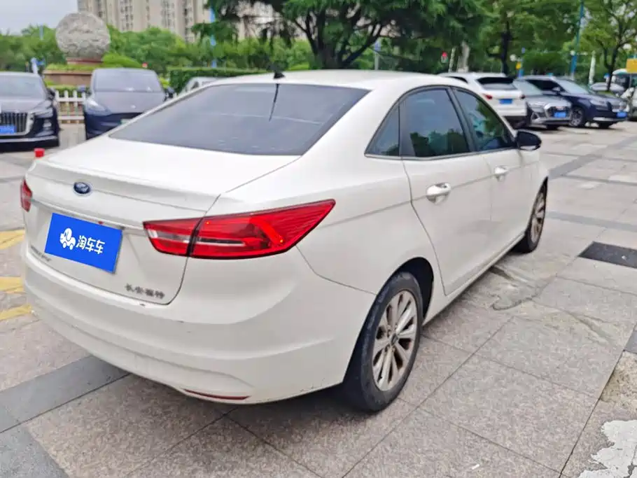 Ford Escort 2016