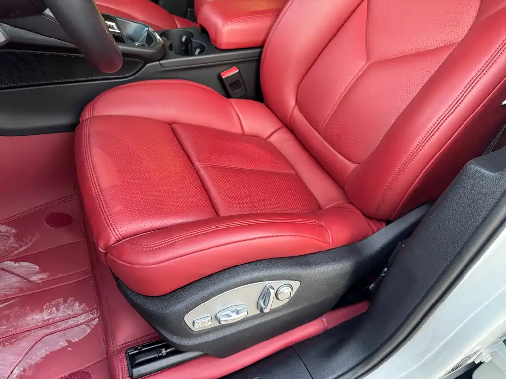 Porsche Macan 2024