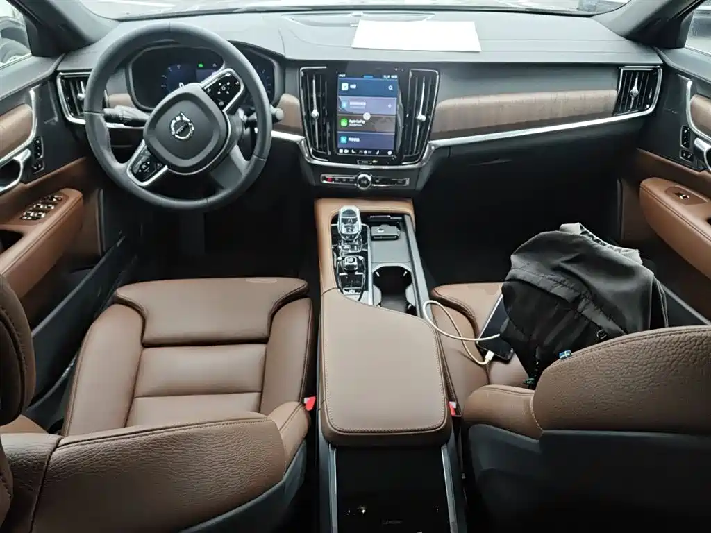 Volvo S90 2025 — фото 16