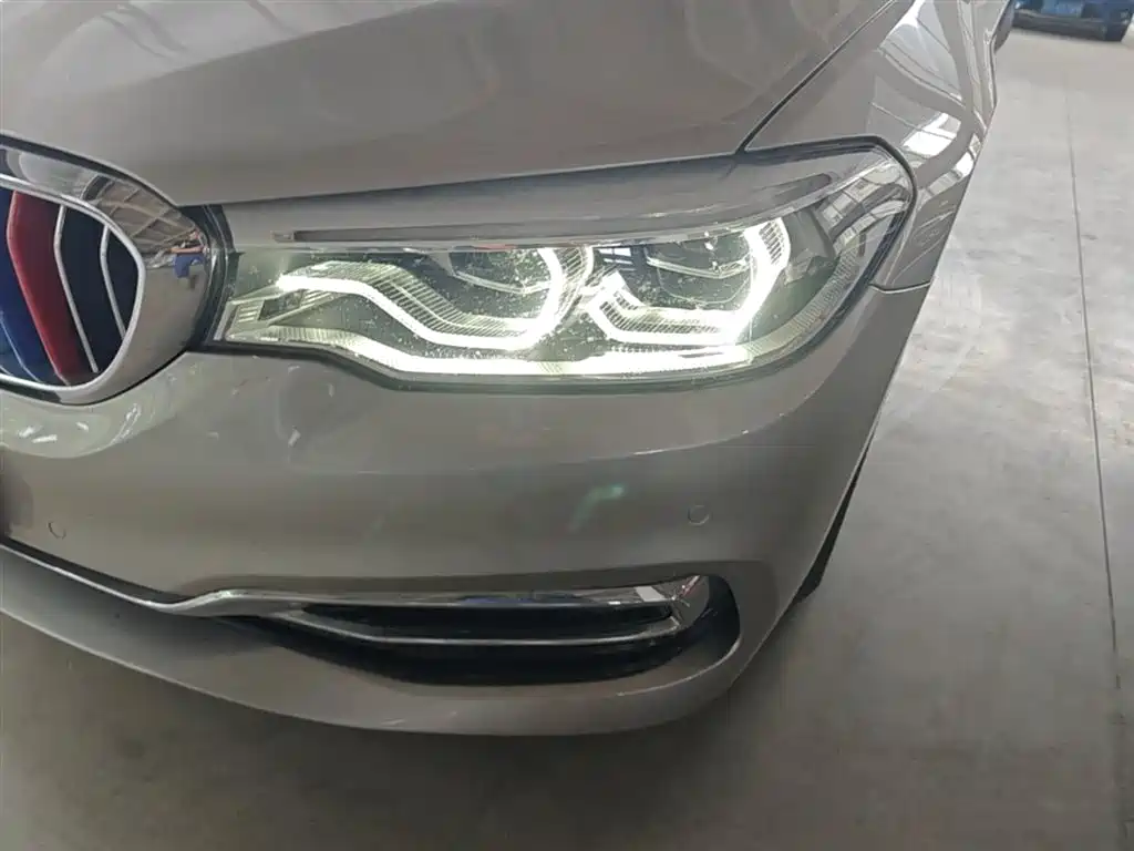 BMW 5 Series 2020 — фото 18