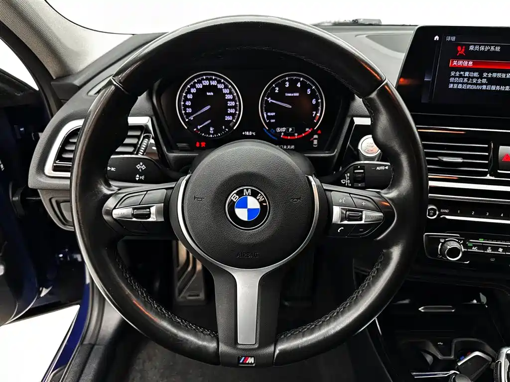 BMW 1 Series 2022 — фото 17