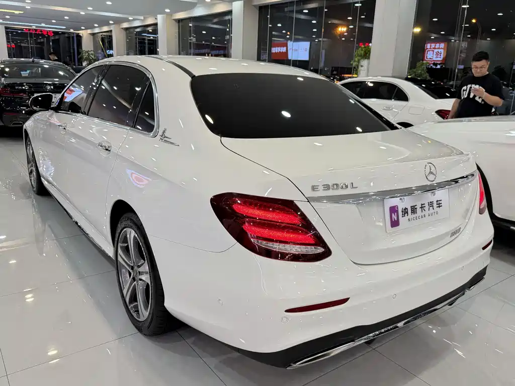 Mercedes-Benz E-Class 2019 — фото 7