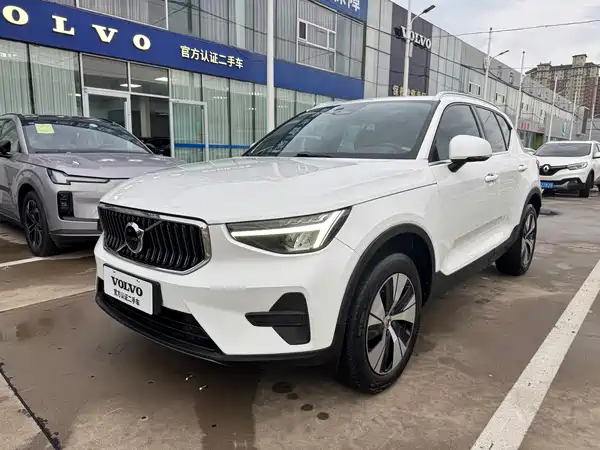 Volvo XC40 2024