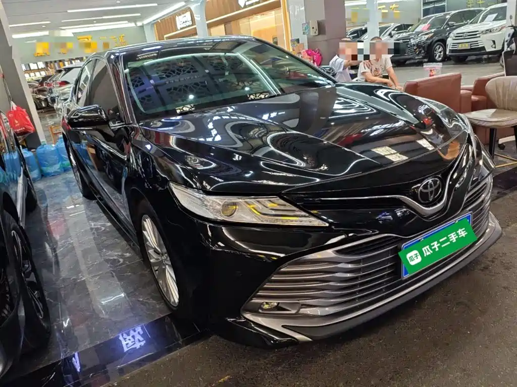 Toyota Camry 2020 — фото 4