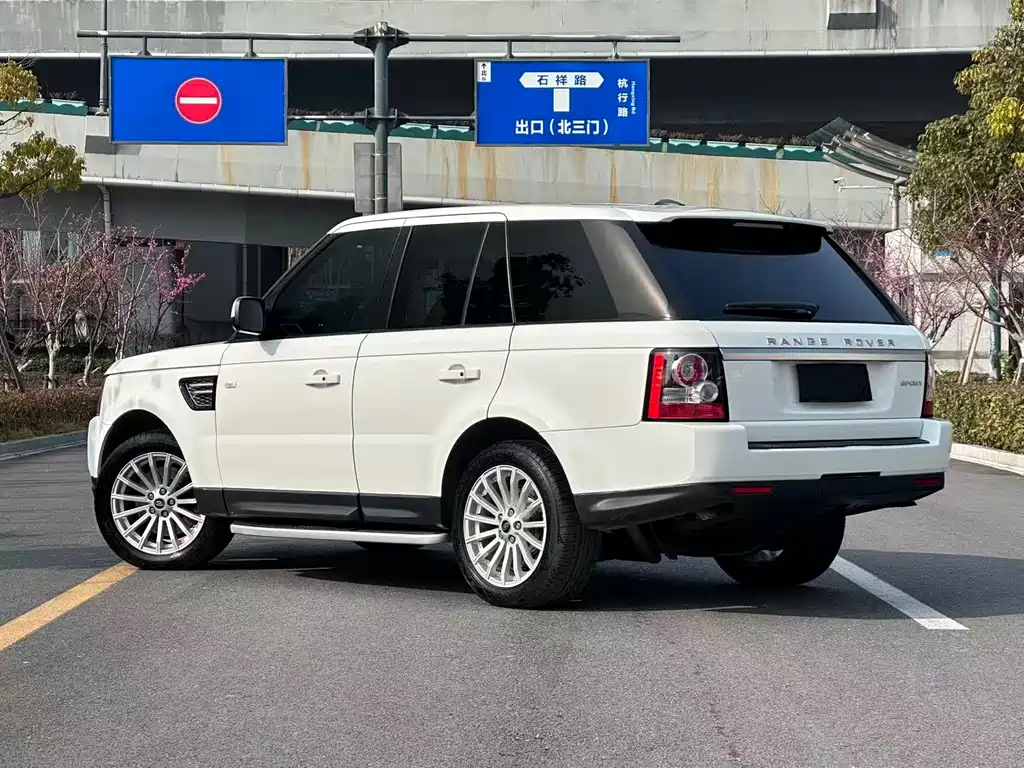Land Rover Sport 2013 — фото 9
