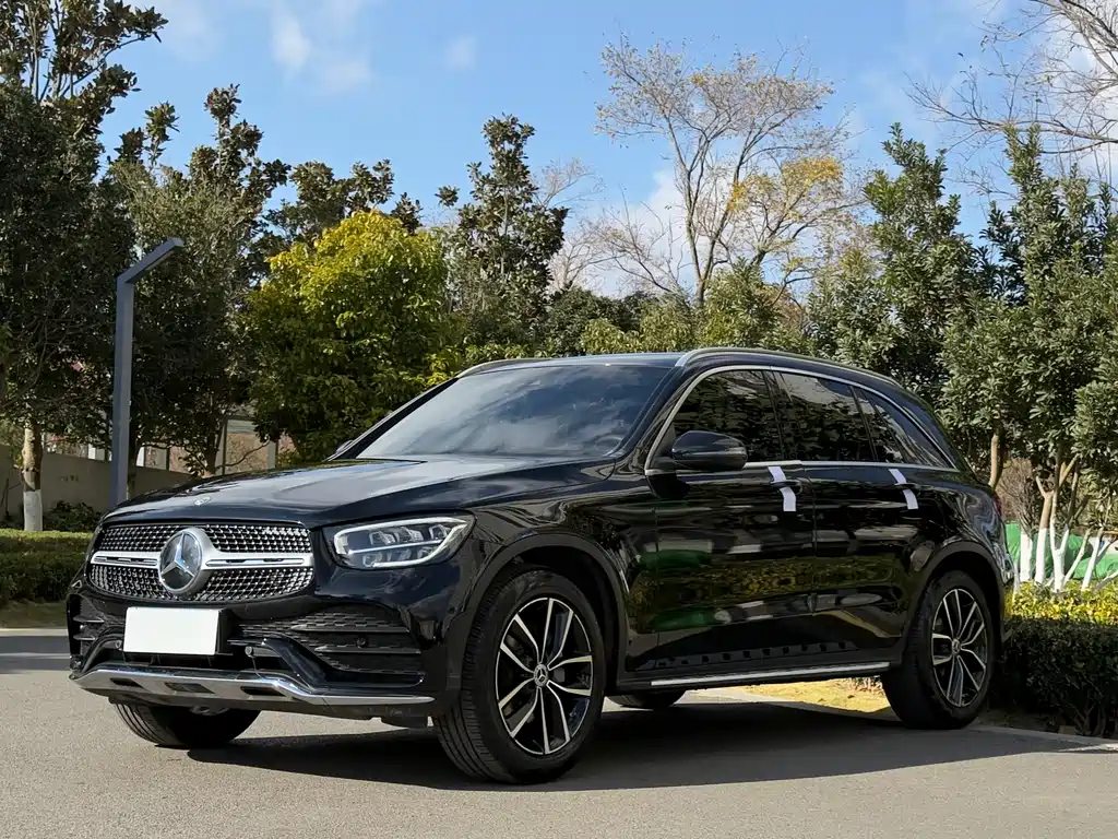 Mercedes-Benz GLC 2022 — фото 1