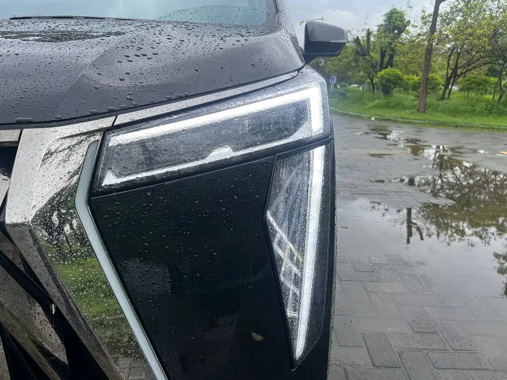 GAC Motor Trumpchi M8 2023 — фото 14
