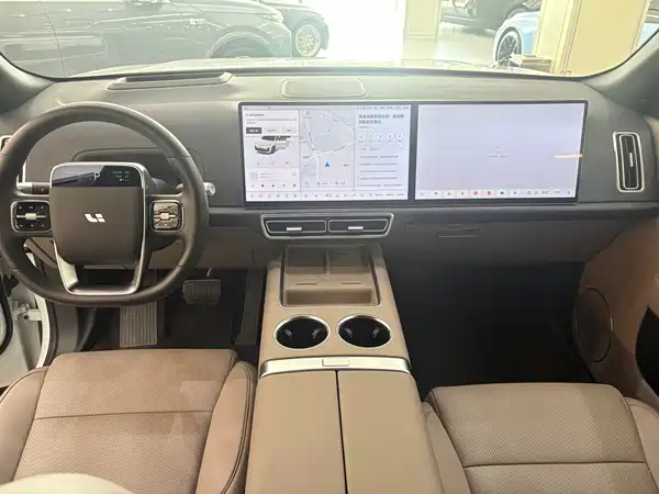 Li Auto L9 2025