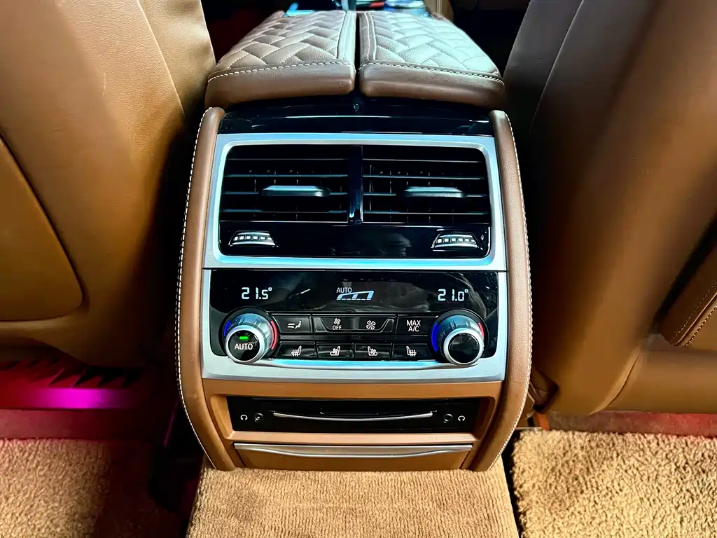 BMW 7 Series 2020 — фото 15
