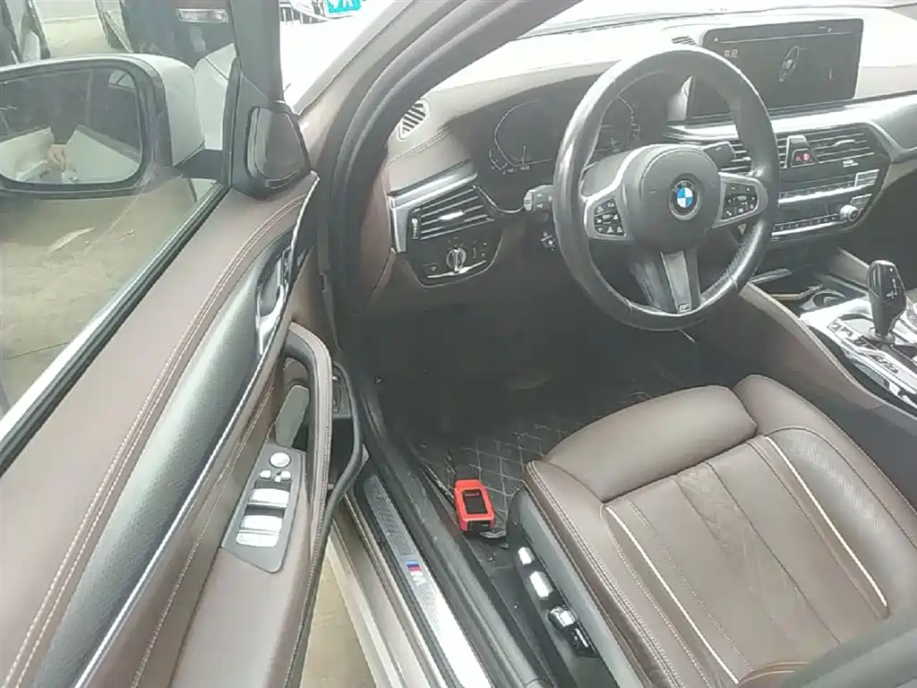 BMW 5 Series New Energy 2021 — фото 16