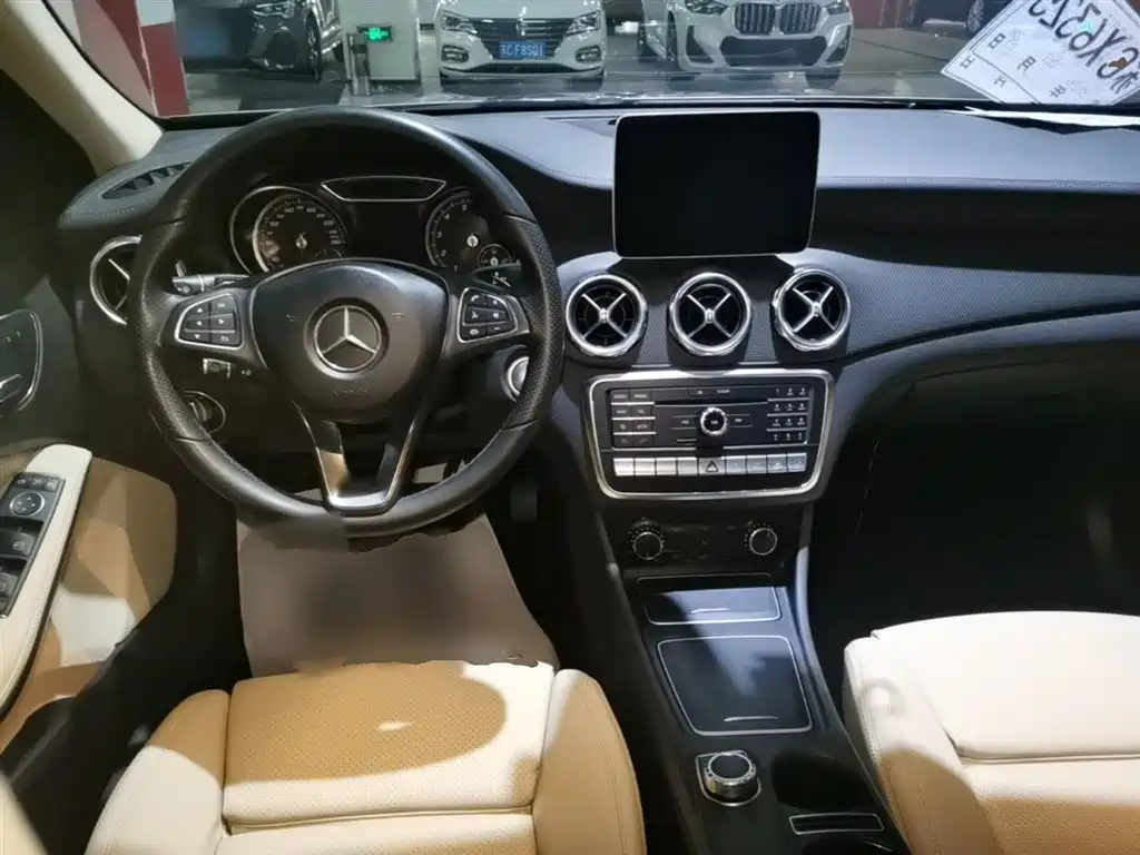 Mercedes-Benz GLA 2018 — фото 10